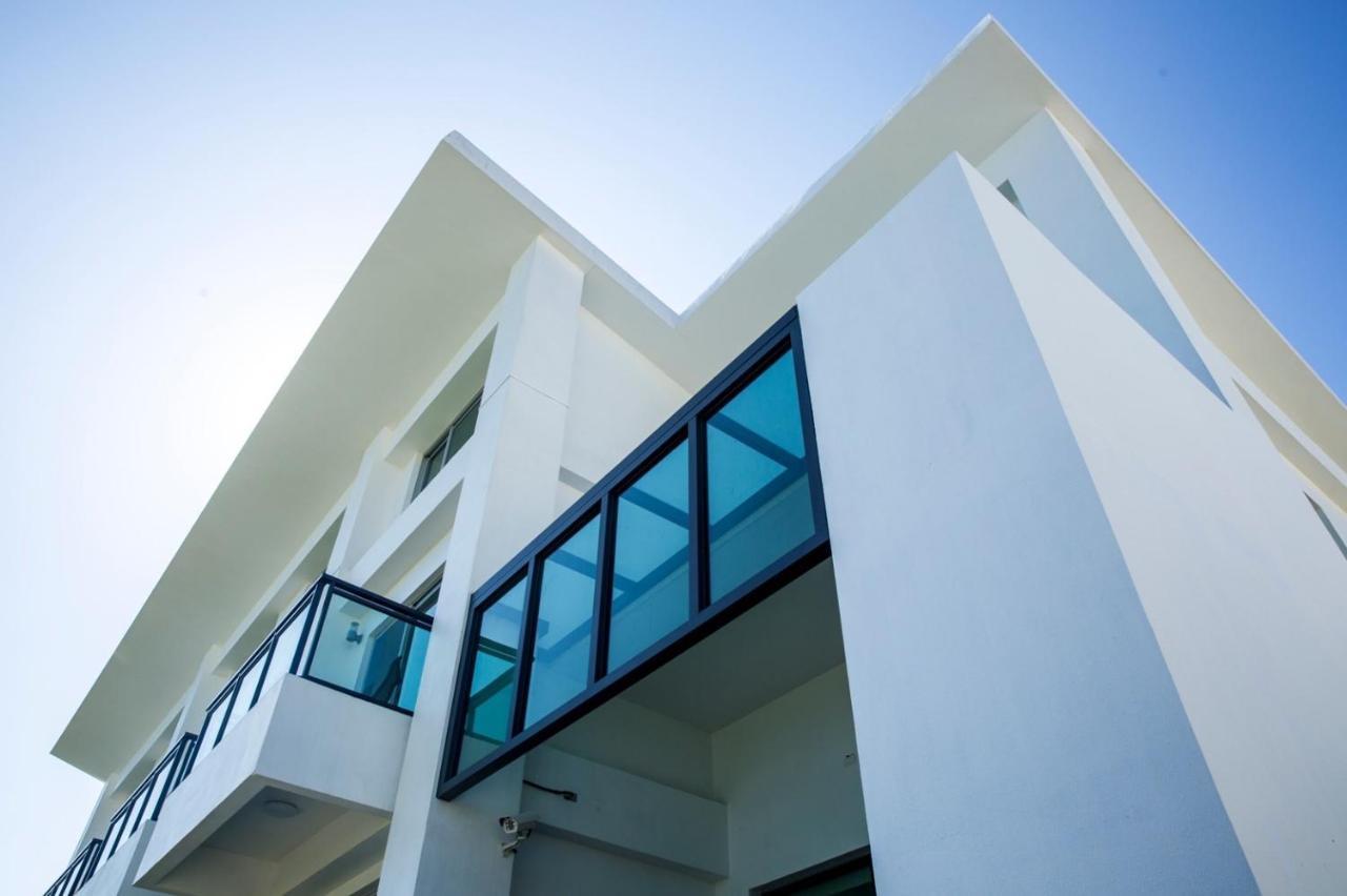 墾丁椰林 海灘文旅 Hotel Cape Eluanbi Exterior photo