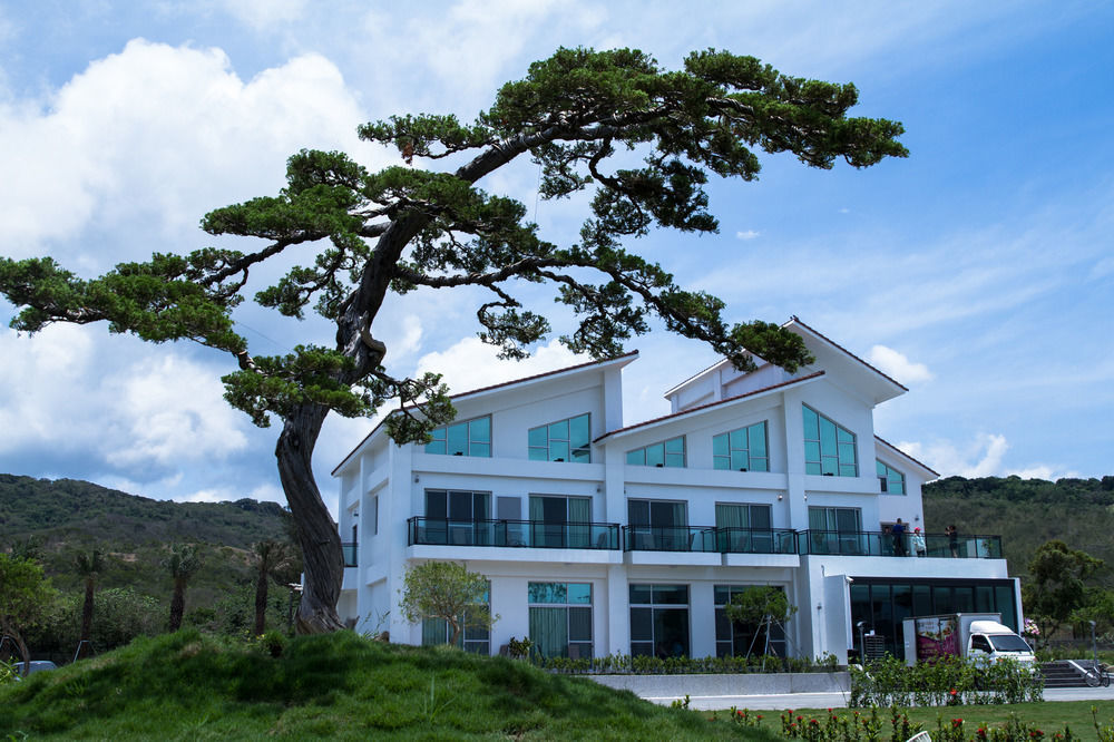 墾丁椰林 海灘文旅 Hotel Cape Eluanbi Exterior photo